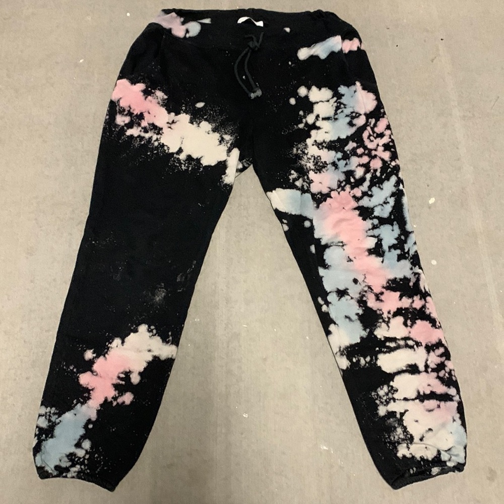 Day dreamer -LARGE -100% cotton sweat bottoms with pockets and draw string.